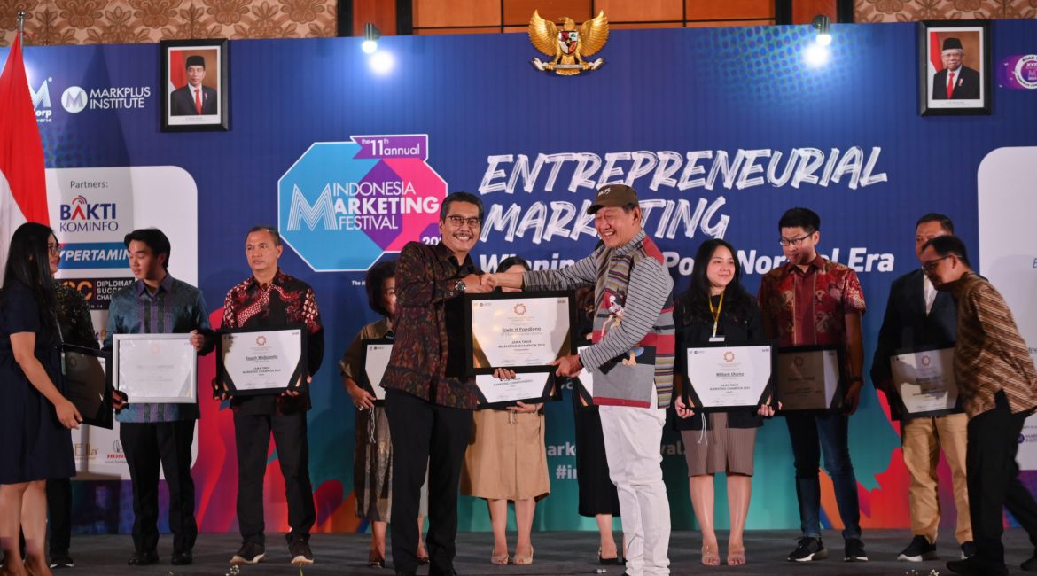 PT. Dharma Lautan Utama Menerima Penghargaan Industry Marketing Champion 2023 dari MarkPlus,inc